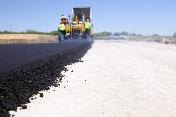 Best Driveway Pavers Contractor  in La Nte, MO